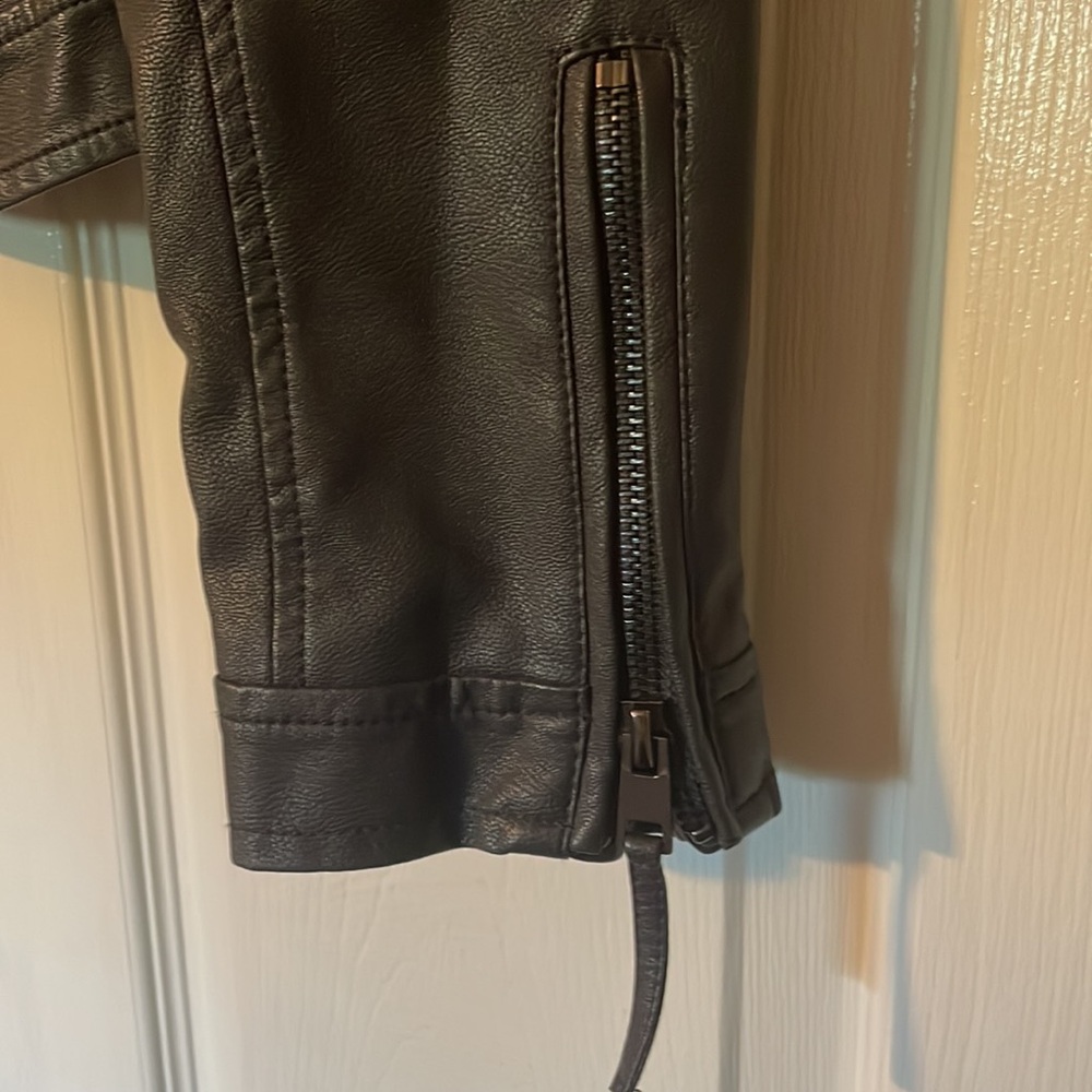 “Leather” jacket - Picture 4 of 5